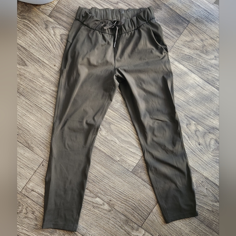 Lululemon On The Fly Olive Green Athletic Pants Size 4 - Picture 2 of 11